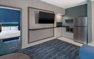 DoubleTree Suites by Hilton Hotel Mt. Laurel