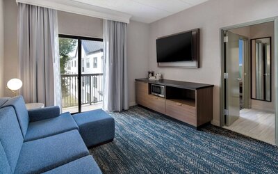 DoubleTree Suites by Hilton Hotel Mt. Laurel
