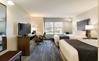 Clubhouse Hotel & Suites Pierre