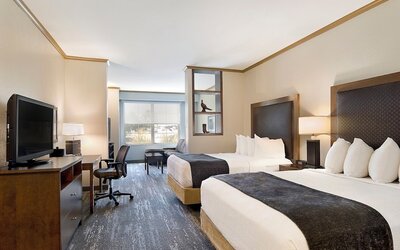 Clubhouse Hotel & Suites Pierre