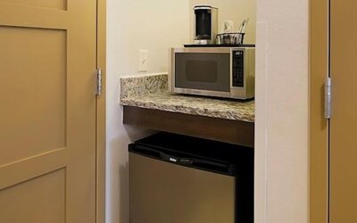 Clubhouse Hotel & Suites Pierre