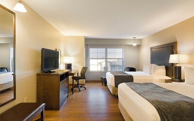 Clubhouse Hotel & Suites Pierre