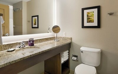 Clubhouse Hotel & Suites Pierre