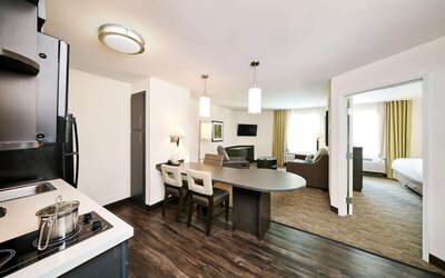 Sonesta Simply Suites Pittsburgh Airport