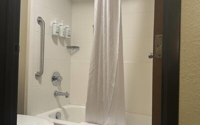 Wingate by Wyndham Pittsburgh/West Mifflin