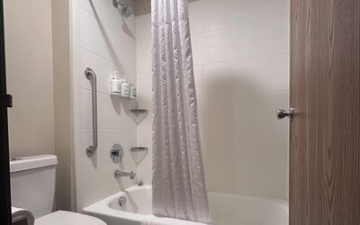 Wingate by Wyndham Pittsburgh/West Mifflin