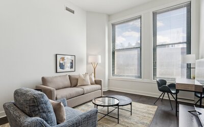 Placemakr Downtown Pittsburgh at The Pennsylvanian