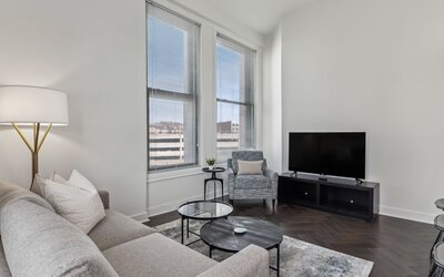 Placemakr Downtown Pittsburgh at The Pennsylvanian