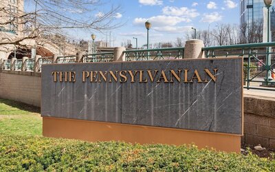 Placemakr Downtown Pittsburgh at The Pennsylvanian