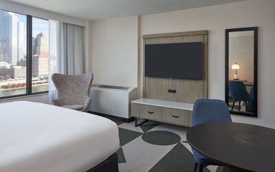 Sheraton Pittsburgh Hotel at Station Square