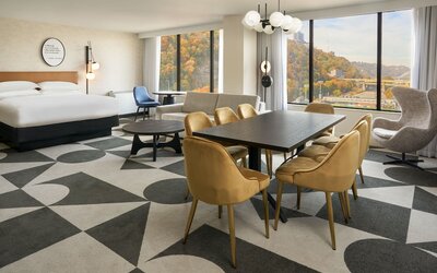 Sheraton Pittsburgh Hotel at Station Square