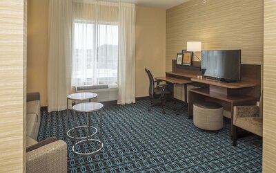 Fairfield Inn & Suites by Marriott Pittsburgh North/McCandless Crossing