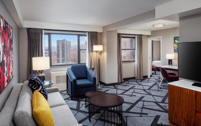 DoubleTree by Hilton Hotel & Suites Pittsburgh Downtown