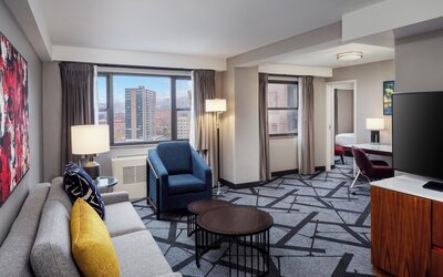 DoubleTree by Hilton Hotel & Suites Pittsburgh Downtown