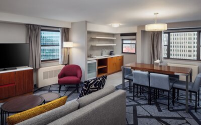 DoubleTree by Hilton Hotel & Suites Pittsburgh Downtown