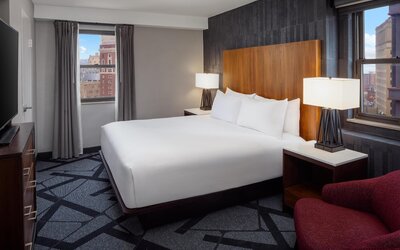 DoubleTree by Hilton Hotel & Suites Pittsburgh Downtown