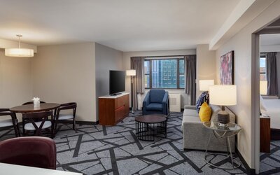 DoubleTree by Hilton Hotel & Suites Pittsburgh Downtown