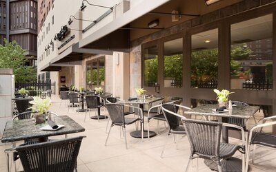 DoubleTree by Hilton Hotel & Suites Pittsburgh Downtown