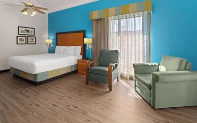 La Quinta Inn by Wyndham Pittsburgh Airport
