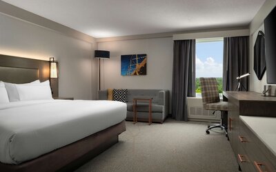 DoubleTree by Hilton Pittsburgh Airport