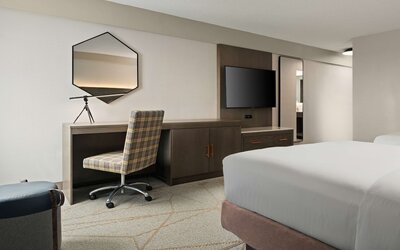 DoubleTree by Hilton Pittsburgh Airport