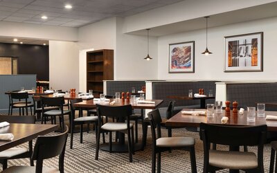DoubleTree by Hilton Pittsburgh Airport
