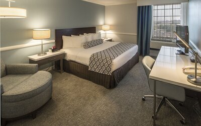 Crowne Plaza Suites Pittsburgh South by IHG