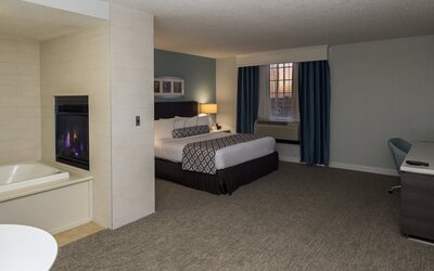 Crowne Plaza Suites Pittsburgh South by IHG
