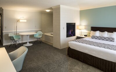 Crowne Plaza Suites Pittsburgh South by IHG