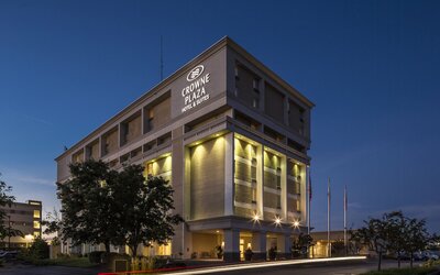 Crowne Plaza Suites Pittsburgh South by IHG