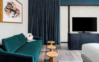 The Oaklander Hotel, Autograph Collection
