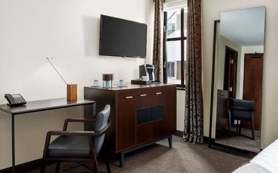 Joinery Hotel Pittsburgh, Curio Collection by Hilton