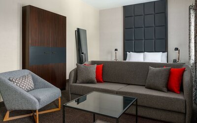 Joinery Hotel Pittsburgh, Curio Collection by Hilton