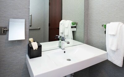 Joinery Hotel Pittsburgh, Curio Collection by Hilton