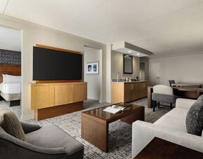 DoubleTree by Hilton Pittsburgh - Green Tree