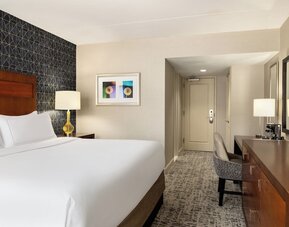 DoubleTree by Hilton Pittsburgh - Green Tree