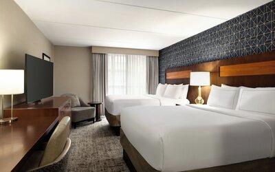 Room, 1 King Bed, Accessible (Roll-in Shower)