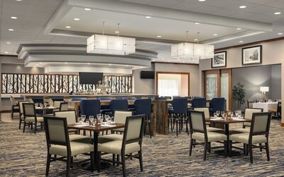 DoubleTree by Hilton Pittsburgh - Green Tree