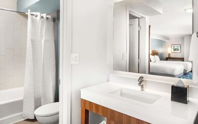 Day use room with shower and private bathroom at Hyatt Place Waikiki Beach.