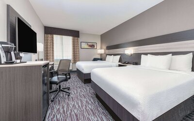La Quinta Inn & Suites by Wyndham Allen at The Village