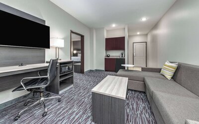 La Quinta Inn & Suites by Wyndham Allen at The Village