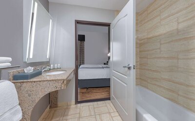 La Quinta Inn & Suites by Wyndham Allen at The Village