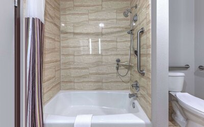 La Quinta Inn & Suites by Wyndham Allen at The Village