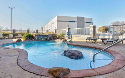 La Quinta Inn & Suites by Wyndham Allen at The Village