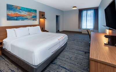La Quinta Inn & Suites by Wyndham Dallas - Frisco Stadium