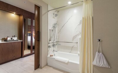 The Porter Portland, Curio Collection by Hilton