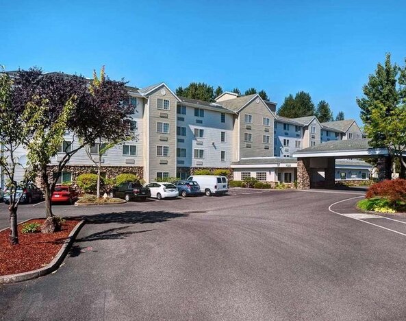 Country Inn & Suites by Radisson, Portland International Airport, OR