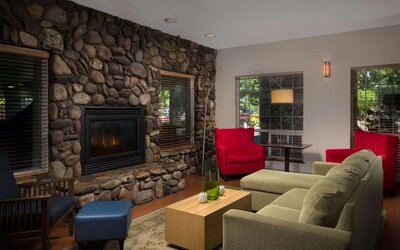 Country Inn & Suites by Radisson, Portland International Airport, OR