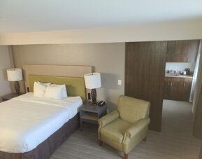 Country Inn & Suites by Radisson, Portland International Airport, OR