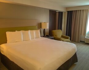 Country Inn & Suites by Radisson, Portland International Airport, OR